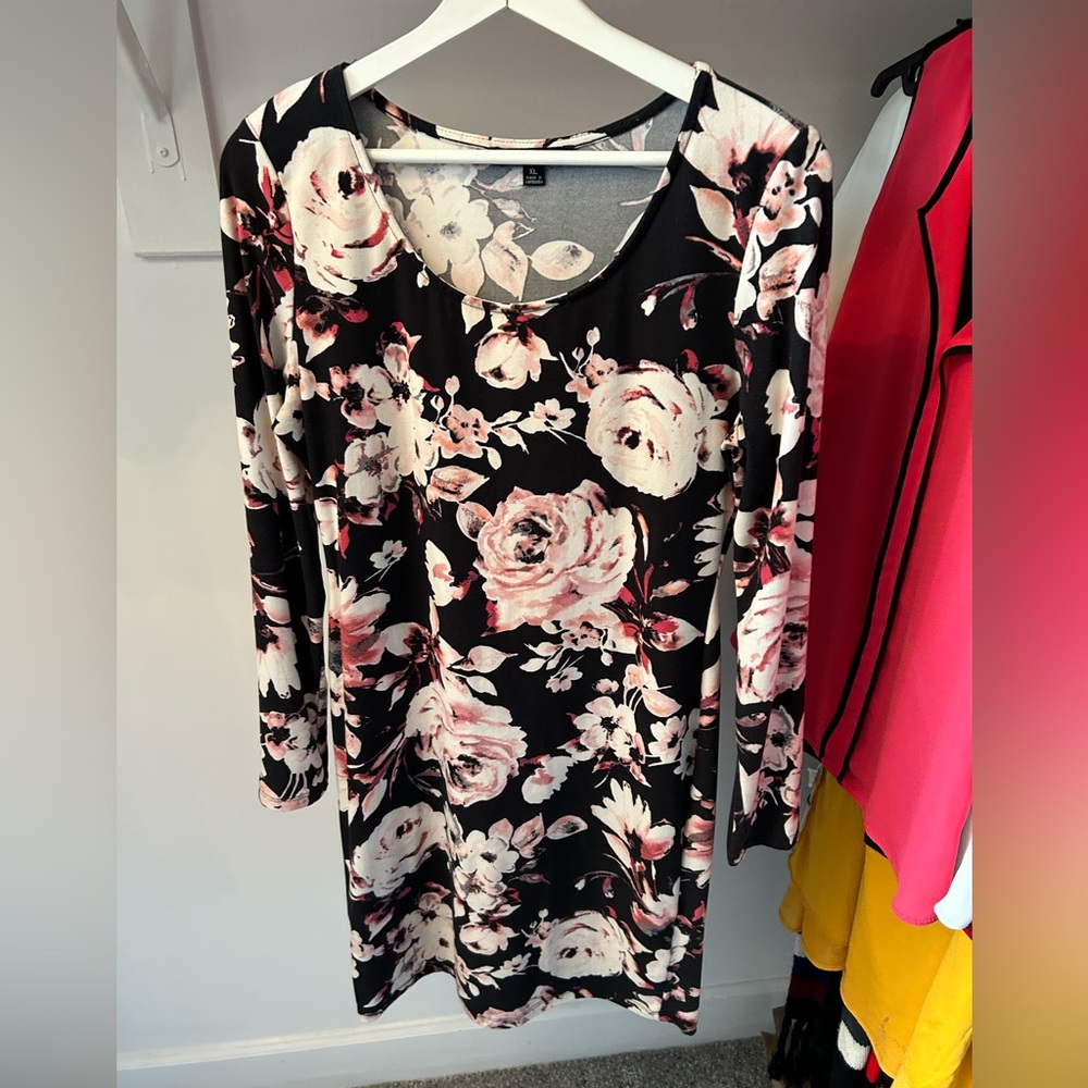 SOFT FLOWERED DRESS CAN BE WORN BY JUNIORS OR WOMEN